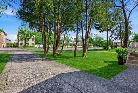 Tiny photo for 830 S La Grange Road, La Grange, IL 60525 (MLS # 12586476)