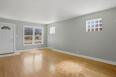 Tiny photo for 830 S La Grange Road, La Grange, IL 60525 (MLS # 12586476)