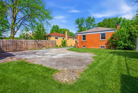 Tiny photo for 830 S La Grange Road, La Grange, IL 60525 (MLS # 12586476)