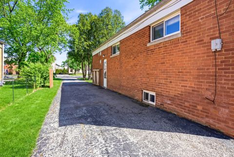 Tiny photo for 830 S La Grange Road, La Grange, IL 60525 (MLS # 12586476)