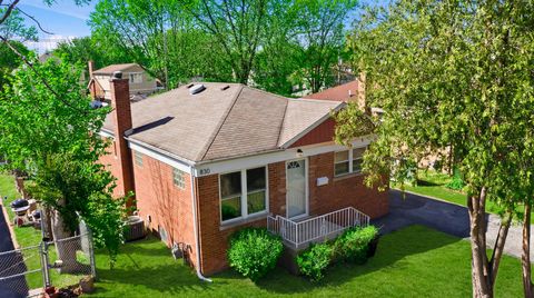 Tiny photo for 830 S La Grange Road, La Grange, IL 60525 (MLS # 12586476)