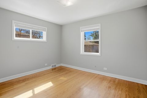 Tiny photo for 830 S La Grange Road, La Grange, IL 60525 (MLS # 12586476)