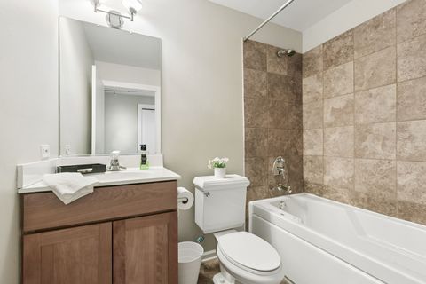 Tiny photo for 515 MAIN Street #802, Evanston, IL 60202 (MLS # 12598656)