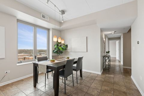 Tiny photo for 515 MAIN Street #802, Evanston, IL 60202 (MLS # 12598656)