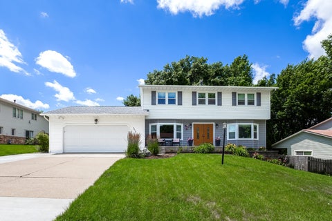 Photo of 4314 Spring Street, Davenport, IA 52807 (MLS # 12728020)