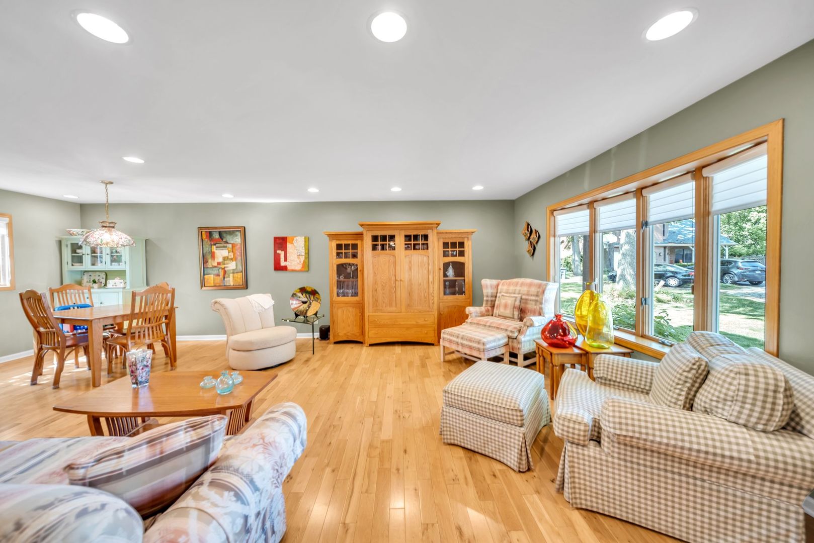728 Price Lane