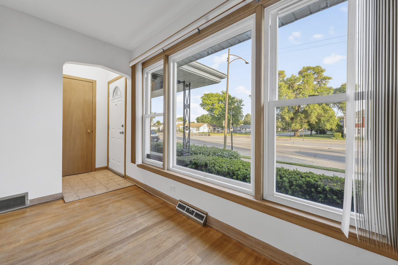 4618 W 87th Street