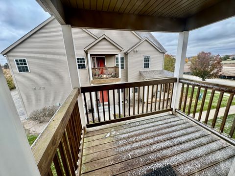 651 STONEGATE Drive 651 Sycamore IL 60178