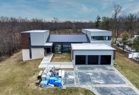 711 Becker Road Glenview IL 60025