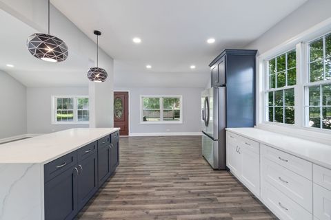 Tiny photo for 907 Glenwood Avenue, Joliet, IL 60435 (MLS # 12596220)