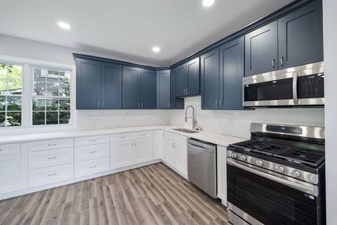 Tiny photo for 907 Glenwood Avenue, Joliet, IL 60435 (MLS # 12596220)