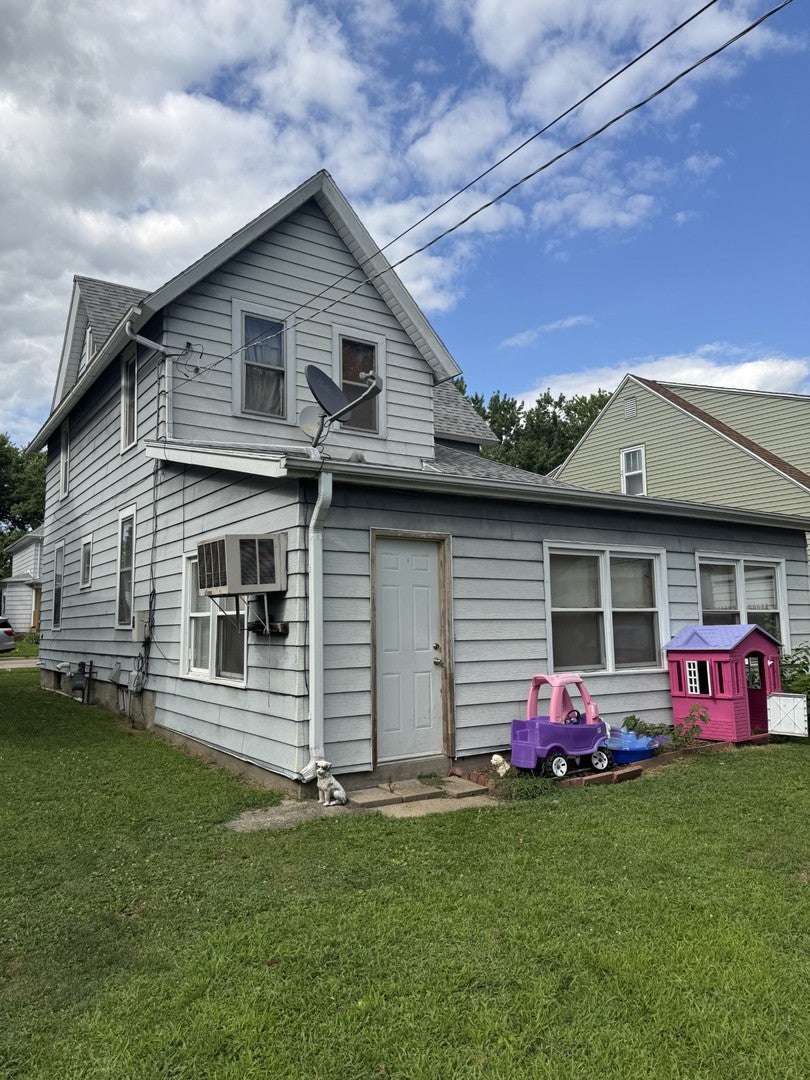 407 W 6th Street