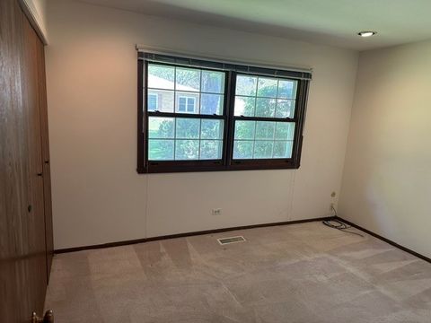 Tiny photo for 214 S Walnut Lane, Schaumburg, IL 60193 (MLS # 12667762)