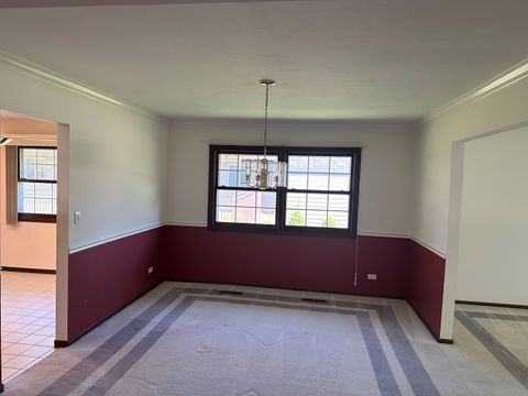 Tiny photo for 214 S Walnut Lane, Schaumburg, IL 60193 (MLS # 12667762)