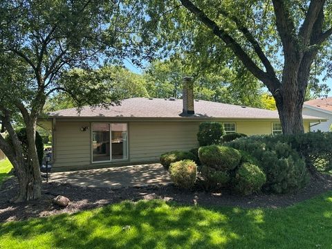 Tiny photo for 214 S Walnut Lane, Schaumburg, IL 60193 (MLS # 12667762)