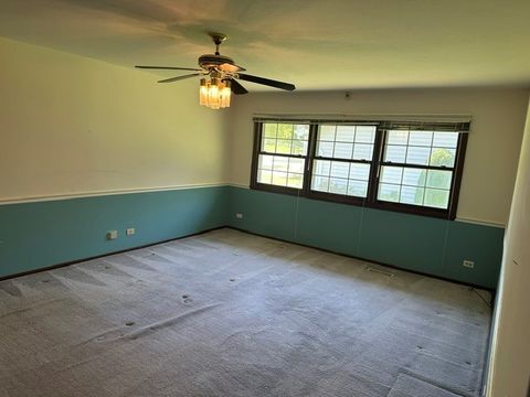 Tiny photo for 214 S Walnut Lane, Schaumburg, IL 60193 (MLS # 12667762)