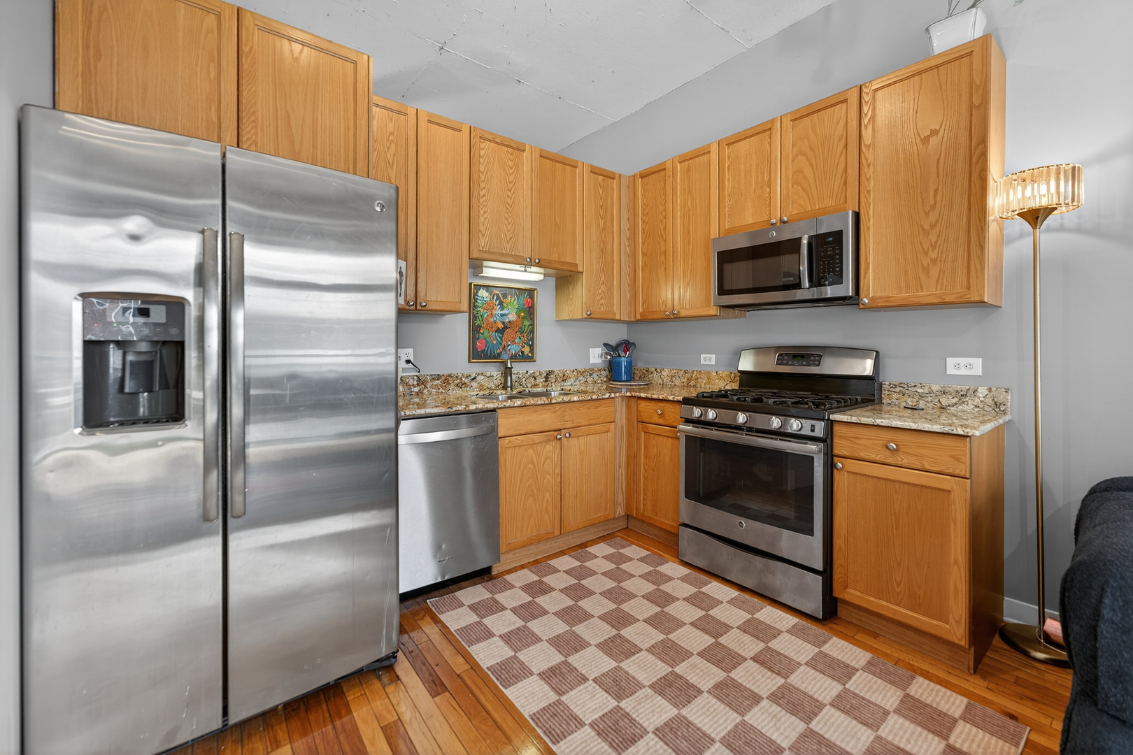 910 W Madison Street 605