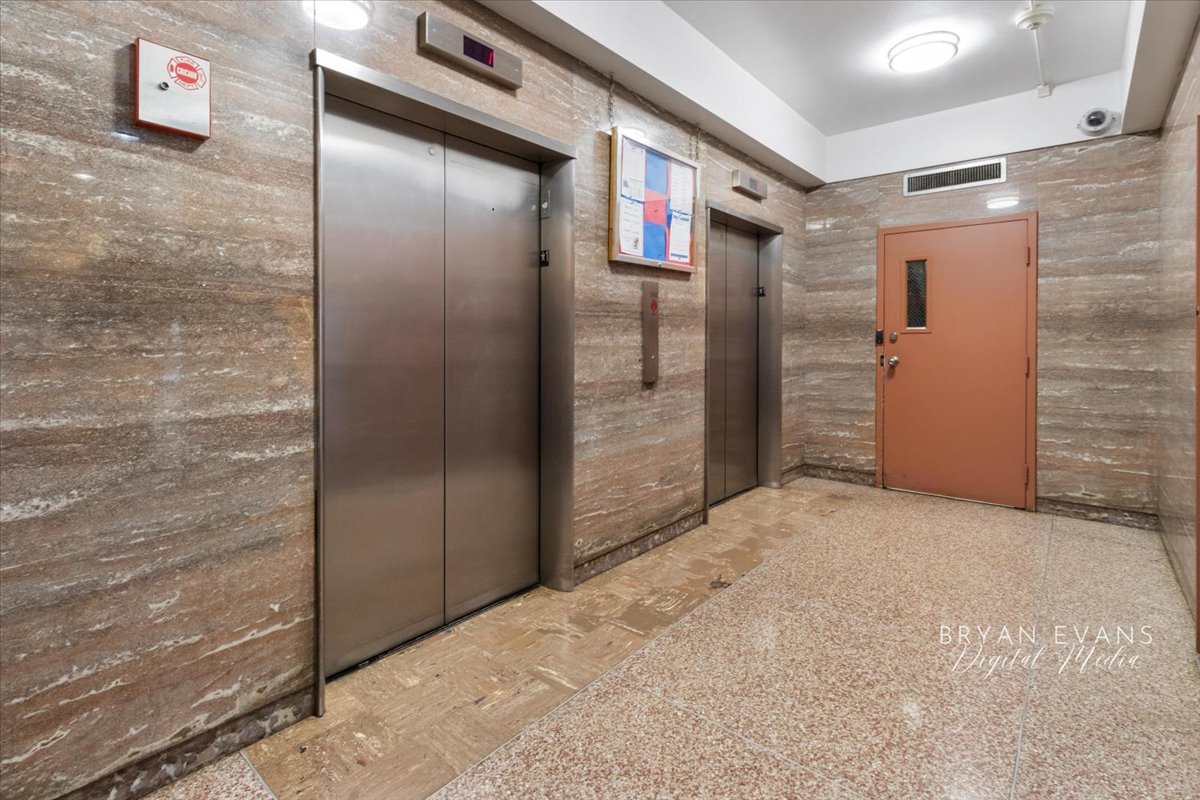 7337 S South Shore Drive 307