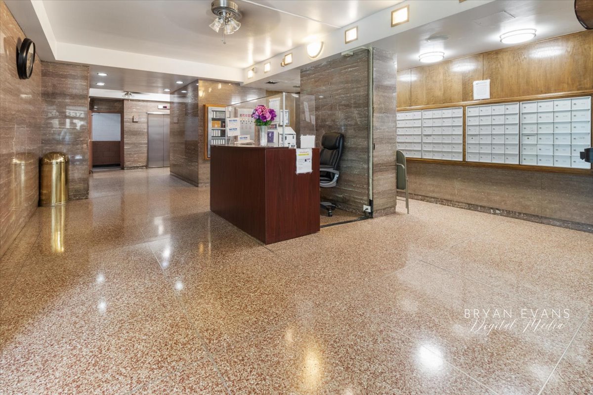 7337 S South Shore Drive 307