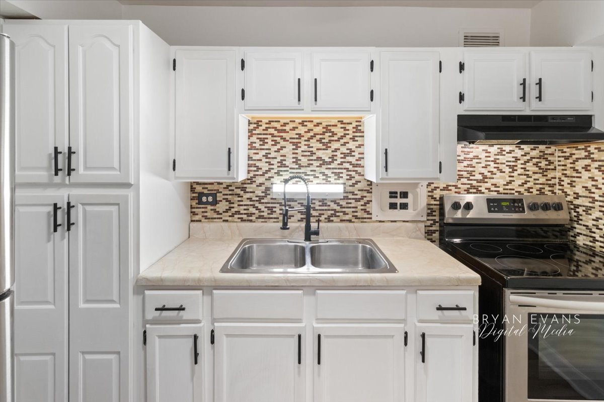 7337 S South Shore Drive 307