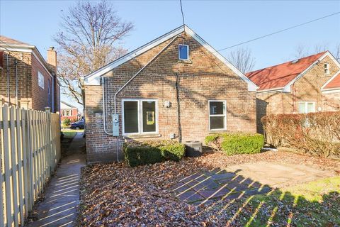 A home in North Riverside