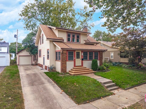 Tiny photo for 510 Kreitzer Avenue, Bloomington, IL 61701 (MLS # 12775083)