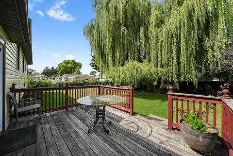 Tiny photo for 5610 W 85th Street, Burbank, IL 60459 (MLS # 12476004)