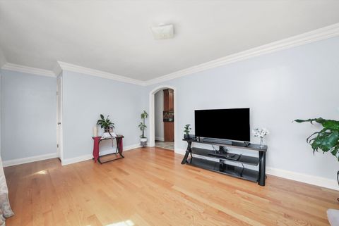 Tiny photo for 5610 W 85th Street, Burbank, IL 60459 (MLS # 12476004)