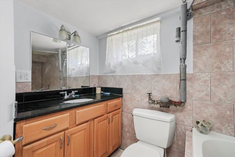 Tiny photo for 5610 W 85th Street, Burbank, IL 60459 (MLS # 12476004)