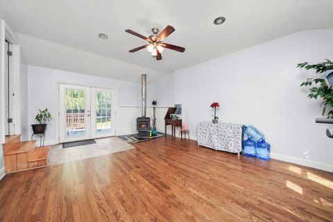 Tiny photo for 5610 W 85th Street, Burbank, IL 60459 (MLS # 12476004)