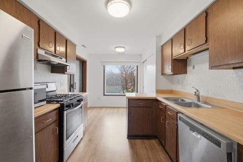 Tiny photo for 871 Cross Creek Court #C3, Roselle, IL 60172 (MLS # 12619768)