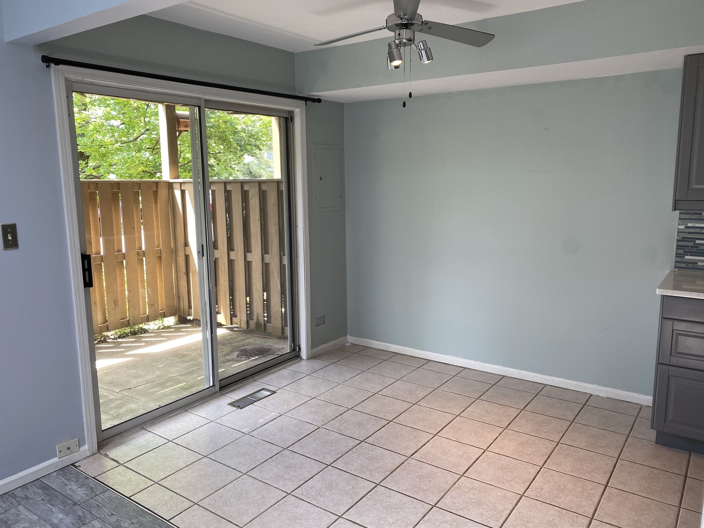 3S121 Timber Drive 121