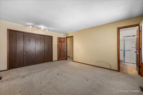 Tiny photo for 55 Duxbury Lane, Cary, IL 60013 (MLS # 12559401)