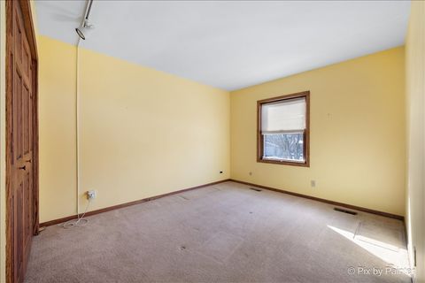 Tiny photo for 55 Duxbury Lane, Cary, IL 60013 (MLS # 12559401)