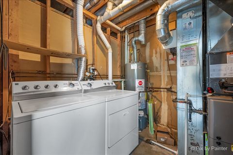 Tiny photo for 55 Duxbury Lane, Cary, IL 60013 (MLS # 12559401)