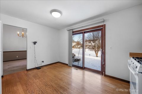 Tiny photo for 55 Duxbury Lane, Cary, IL 60013 (MLS # 12559401)