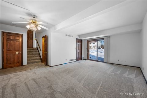 Tiny photo for 55 Duxbury Lane, Cary, IL 60013 (MLS # 12559401)