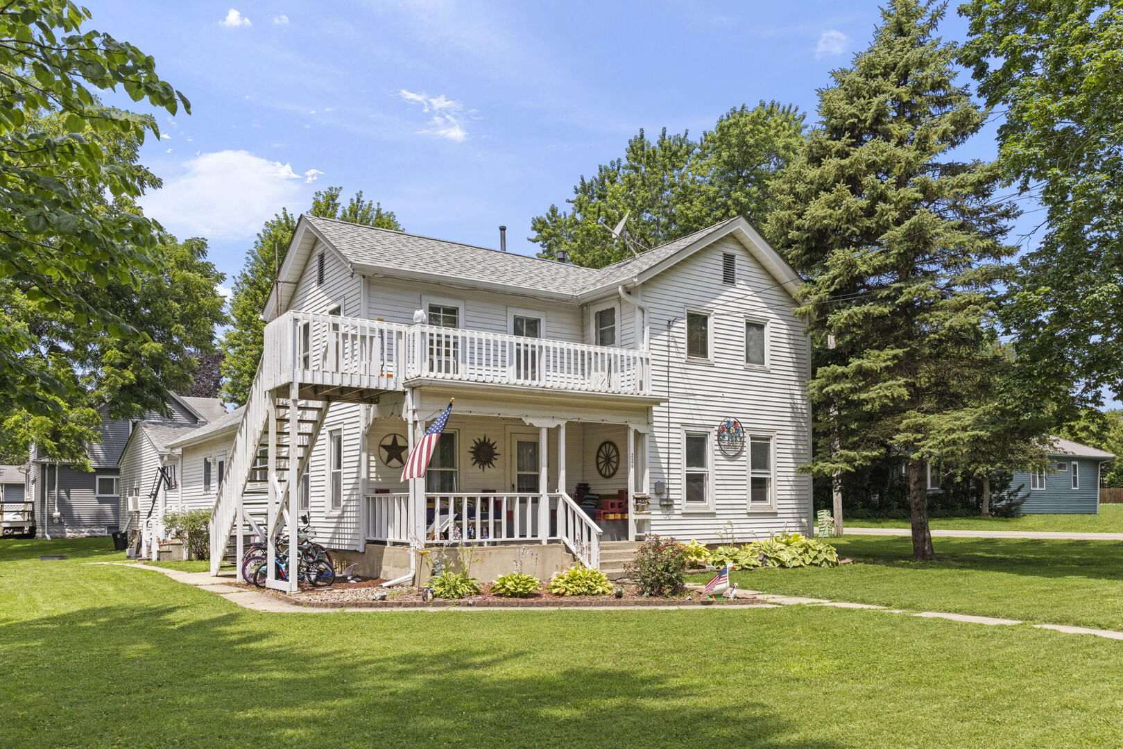 Photo 1 of 24 — 221 Castle Street, Sandwich, IL 60548