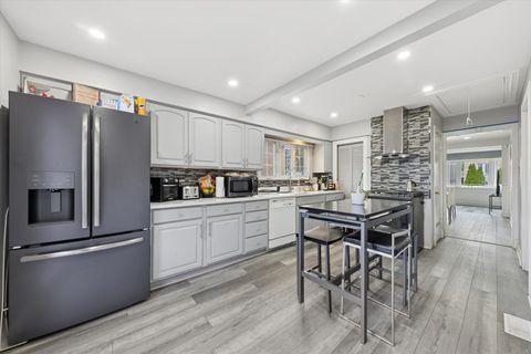 Tiny photo for 7211 W 58th Place, Summit, IL 60501 (MLS # 12500043)