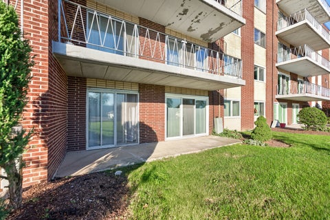 Tiny photo for 2900 Maple Avenue #24A, Downers Grove, IL 60515 (MLS # 12788438)