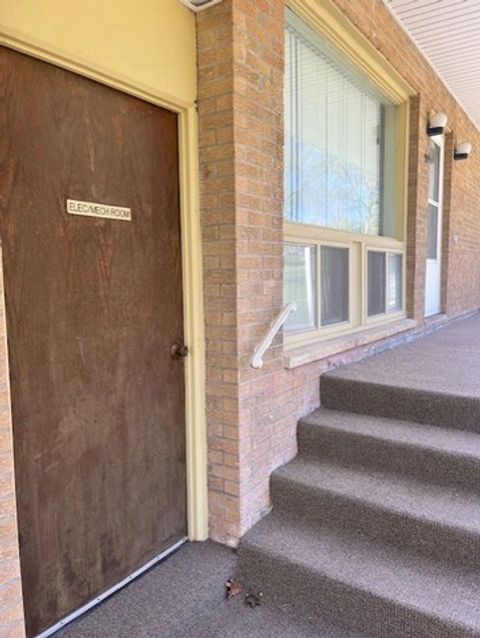 Tiny photo for 1104 Kimberly Road #1104, Bettendorf, IA 52722 (MLS # 12705980)