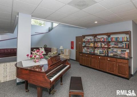 Tiny photo for 1104 Kimberly Road #1104, Bettendorf, IA 52722 (MLS # 12705980)