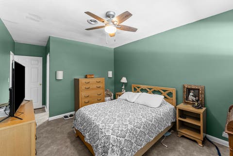 Tiny photo for 1104 Kimberly Road #1104, Bettendorf, IA 52722 (MLS # 12705980)