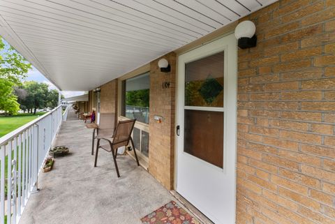 Tiny photo for 1104 Kimberly Road #1104, Bettendorf, IA 52722 (MLS # 12705980)