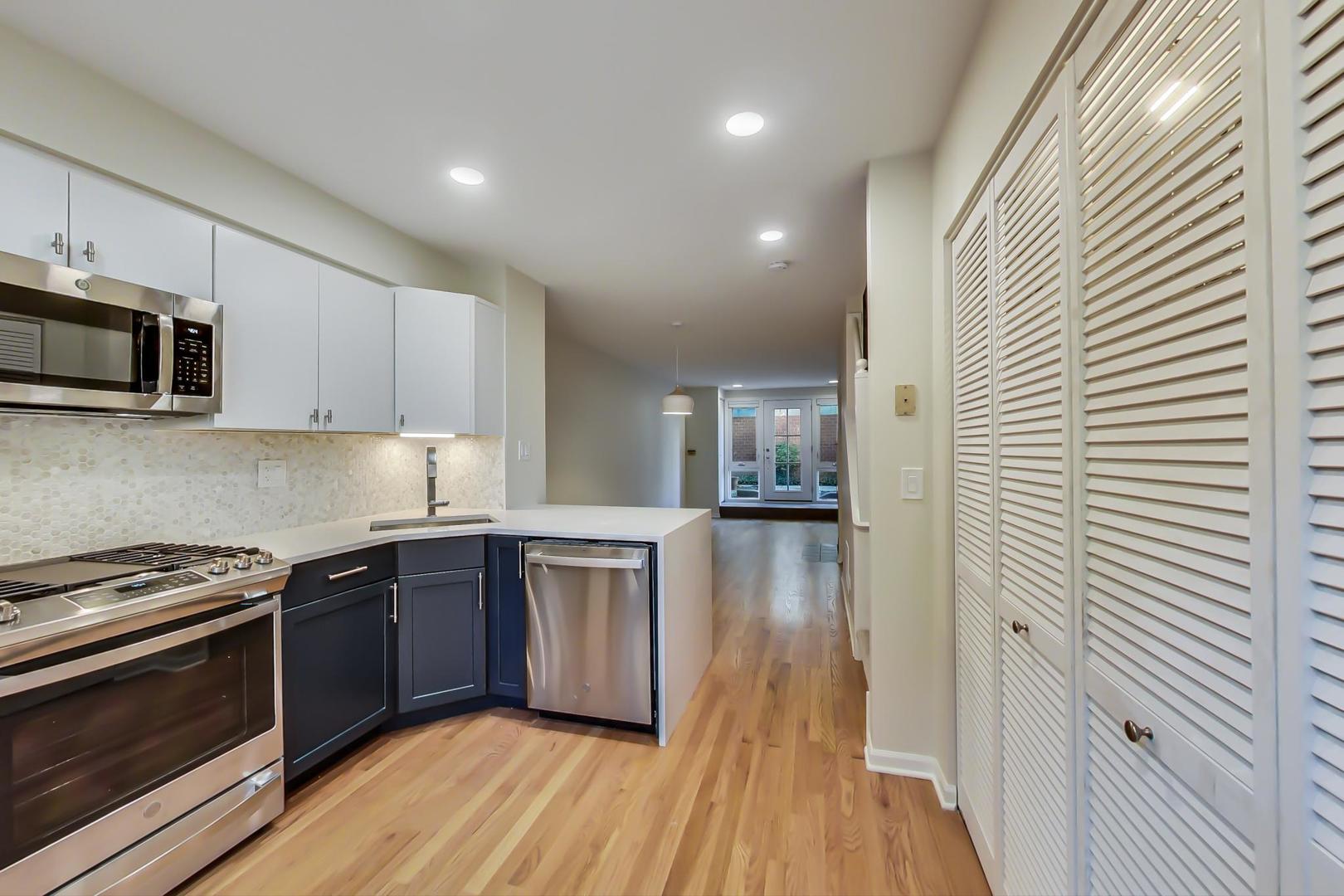 20 W 15th Street B
