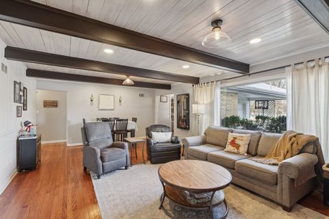 Tiny photo for 147 Chicago Avenue, Clarendon Hills, IL 60514 (MLS # 12506308)