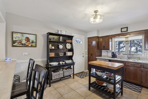 Tiny photo for 147 Chicago Avenue, Clarendon Hills, IL 60514 (MLS # 12506308)