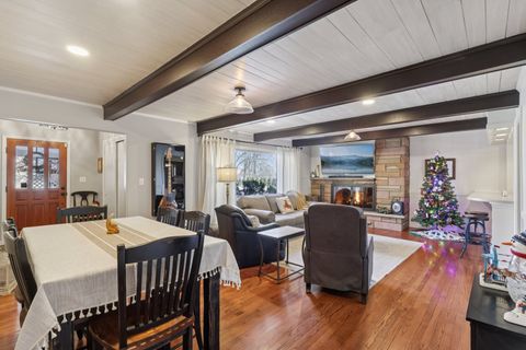 Tiny photo for 147 Chicago Avenue, Clarendon Hills, IL 60514 (MLS # 12506308)