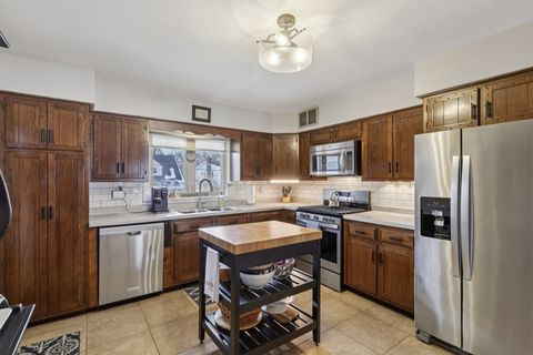 Tiny photo for 147 Chicago Avenue, Clarendon Hills, IL 60514 (MLS # 12506308)