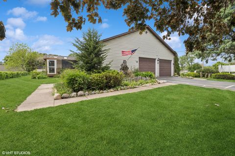 871 Hickman Lane Woodstock IL 60098